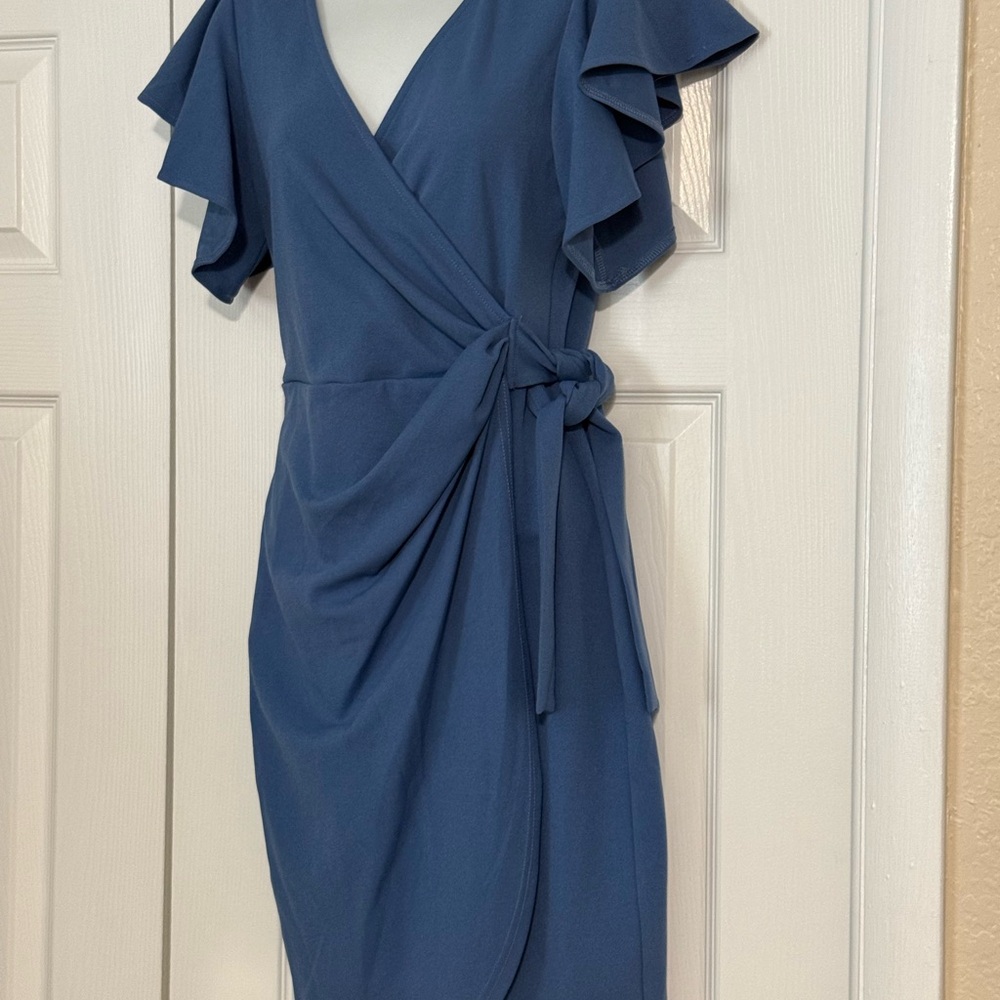 NWOT Women’s Wrap Style Dress Size Small